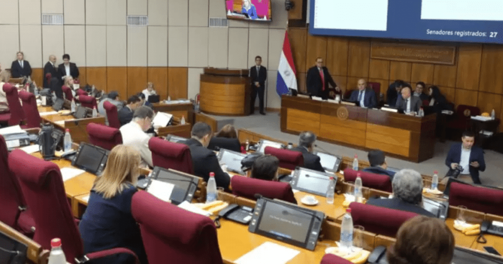 Debate por pensión de mayores vuelve al Congreso