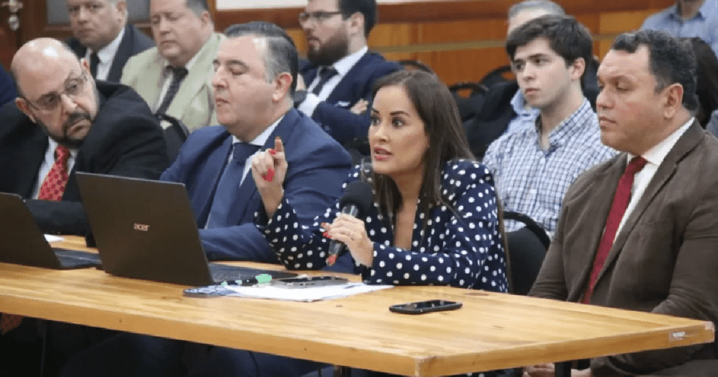 Caso pagarés: Cibils declara y lanza acusaciones