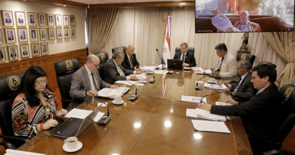 Corte avala jueza con historial que genera controversia